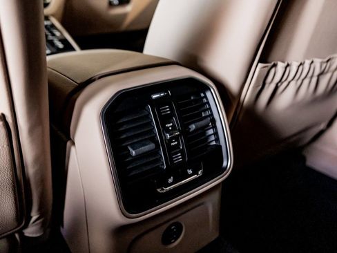 New 2026 Porsche Macan image 28