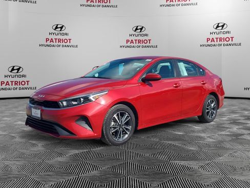 Used 2024 Kia Forte LXS FWD image 7