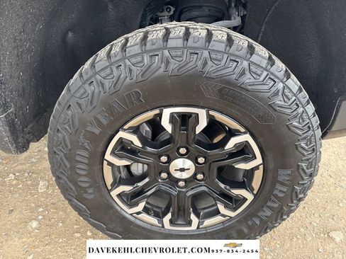 Used 2025 Chevrolet Silverado 1500 ZR2 w/ Technology Package image 42