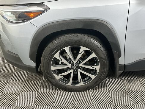 Certified 2024 Toyota Corolla Cross XLE w/ Convenience Package FWD image 11