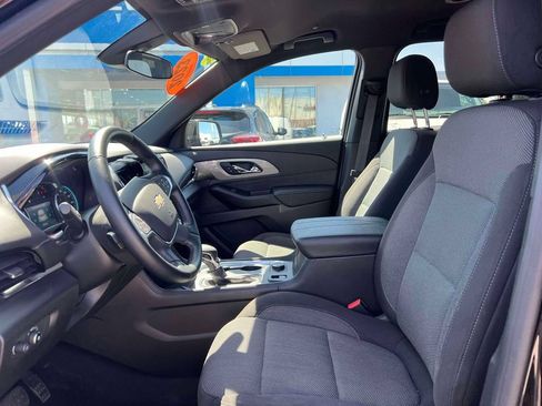 Used 2023 Chevrolet Traverse LT AWD/4WD image 17