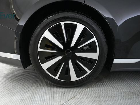 Used 2023 Lucid Air Touring AWD/4WD image 22