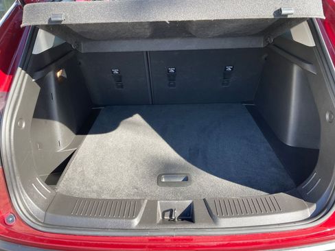 Used 2025 Chevrolet Trax LT image 32