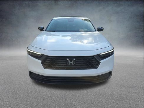 Used 2025 Honda Accord SE image 13