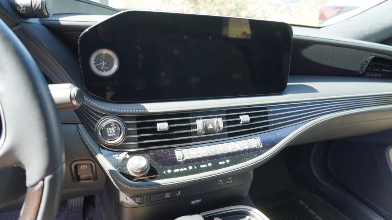 Certified 2023 Lexus LS 500 w/ Interior Upgrade Package RWD image 14
