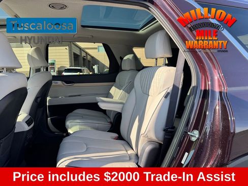 Used 2024 Hyundai Palisade Limited image 12