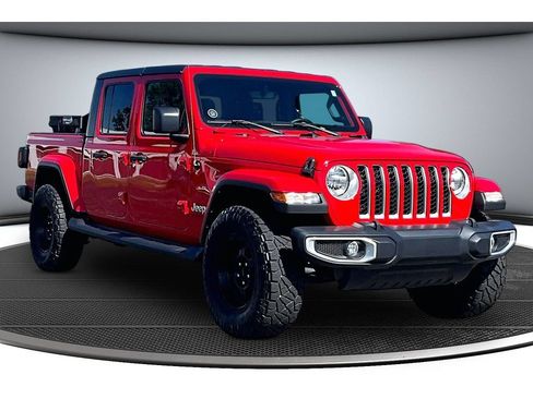 Used 2023 Jeep Gladiator Overland AWD/4WD image 2