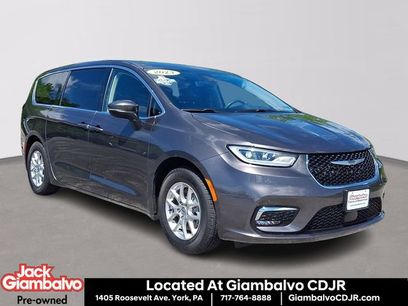 Certified 2023 Chrysler Pacifica Touring-L