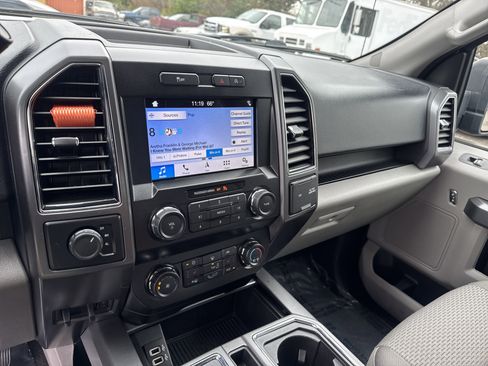 Used 2019 Ford F150 XLT w/ Equipment Group 302A Luxury image 29