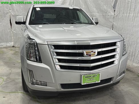 Used 2016 Cadillac Escalade Luxury AWD/4WD image 37