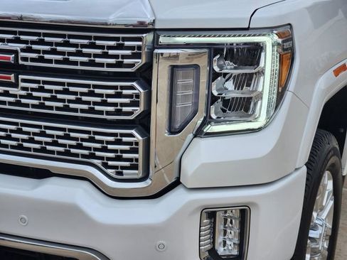 Used 2022 GMC Sierra 2500 Denali w/ Denali Ultimate Package image 9