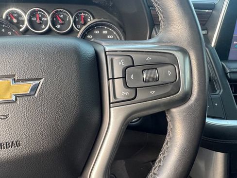 Used 2021 Chevrolet Suburban LT w/ Rear Media and Nav Package RWD image 14