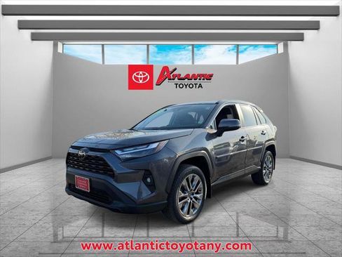 Certified 2022 Toyota RAV4 XLE Premium image 2