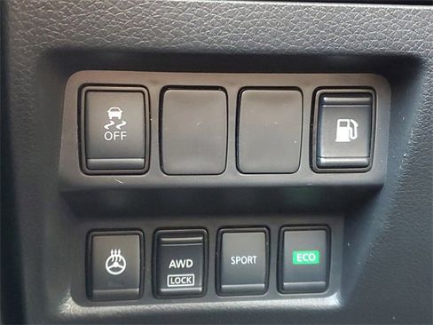 Used 2020 Nissan Rogue S image 18