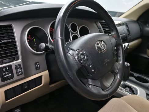 Used 2013 Toyota Sequoia SR5 RWD image 12