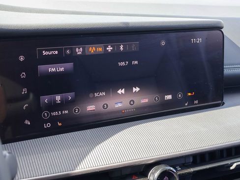 Certified 2025 Nissan Murano SV image 5