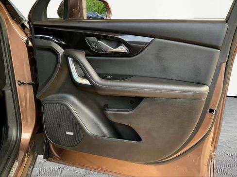 Used 2019 Chevrolet Blazer Premier w/ Sun and Wheels Package FWD image 28