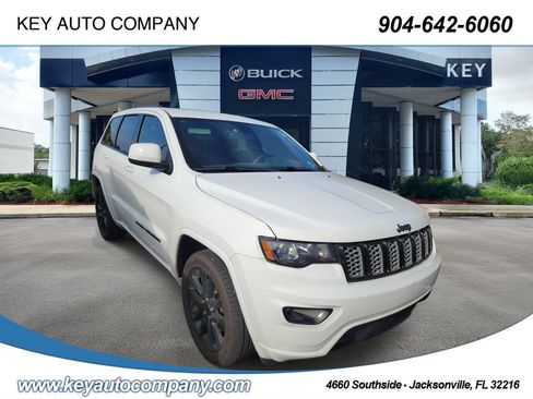 Used 2021 Jeep Grand Cherokee Laredo X RWD image 1