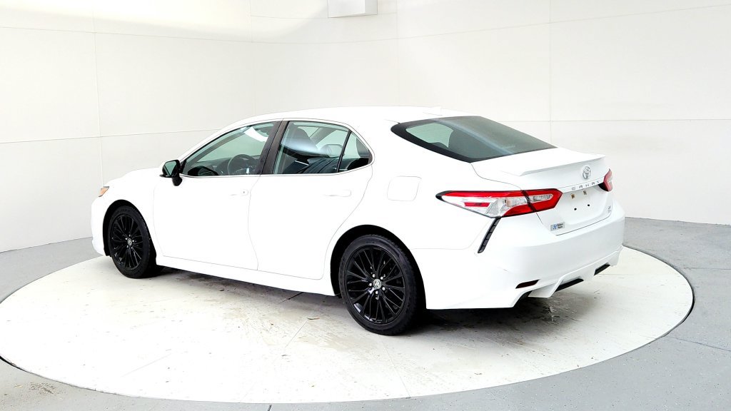 Certified 2020 Toyota Camry SE w/ Carpet Mat Package AWD/4WD image 4