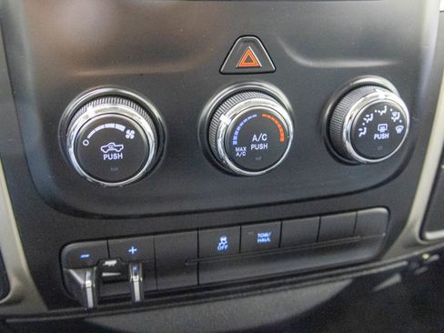 Used 2014 RAM 2500 SLT image 21