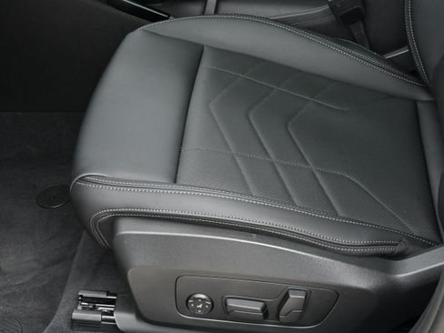 Certified 2026 BMW X2 xDrive28i AWD/4WD image 28