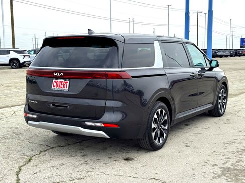 Used 2024 Kia Carnival EX image 6