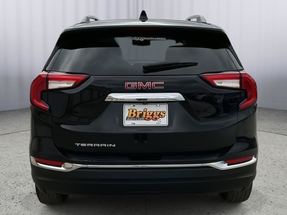Used 2023 GMC Terrain SLT FWD image 4