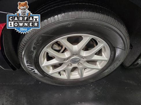 Used 2025 Chrysler Pacifica Select FWD image 11