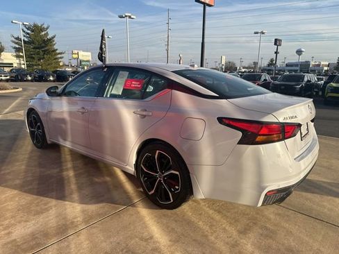 Certified 2024 Nissan Altima 2.5 SR w/ SR Premium Package image 6