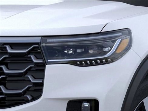 New 2026 Ford Explorer Platinum w/ LUX Leather Package AWD/4WD image 18