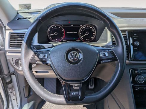 Used 2019 Volkswagen Atlas SEL R-Line AWD/4WD image 19