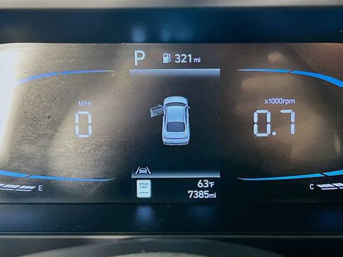 Certified 2025 Hyundai Elantra Sport image 12