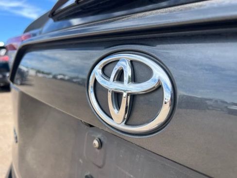 Used 2025 Toyota RAV4 XLE AWD/4WD image 12