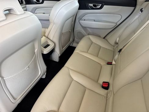 Certified 2023 Volvo XC60 B5 Plus w/ Protection Package Premier FWD image 11