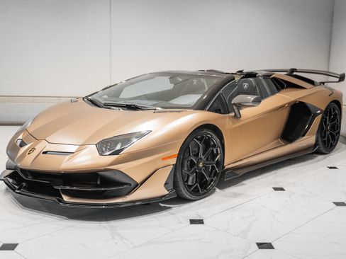 Used 2021 Lamborghini Aventador SVJ AWD/4WD image 5