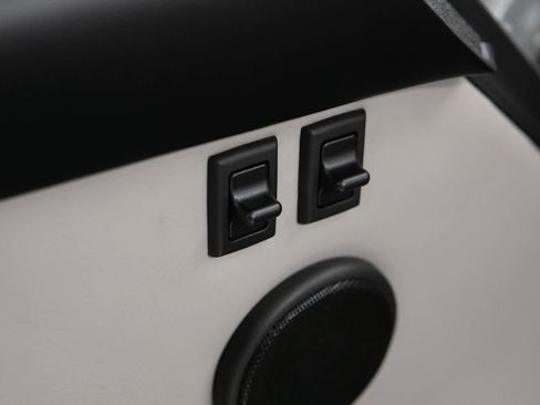 Used 1989 Porsche 911 Carrera RWD image 25