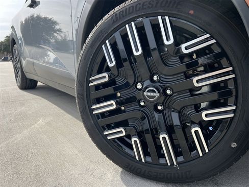 New 2026 Nissan Leaf Platinum+ image 6