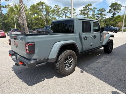 Used 2025 Jeep Gladiator Mojave AWD/4WD image 4