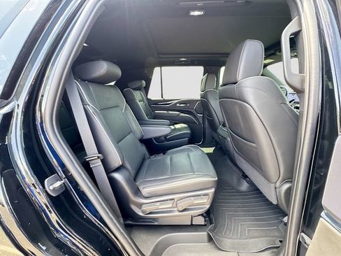 Used 2023 Cadillac Escalade Sport w/ LPO, ONYX Package RWD image 32