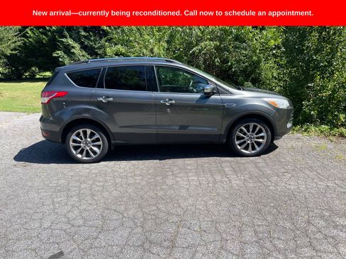 Used 2016 Ford Escape SE w/ SE Chrome Package AWD/4WD image 6
