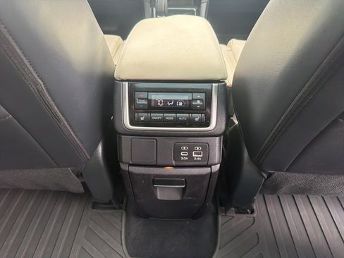 Certified 2023 Subaru Ascent Limited w/ Technology Package image 26