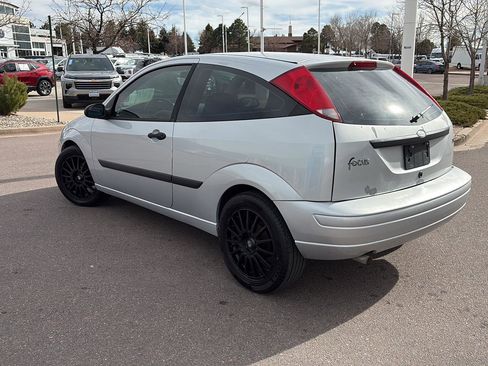 Used 2003 Ford Focus ZX3 Hatchback image 4
