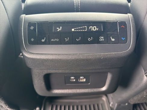 Used 2024 Nissan Pathfinder SL w/ SL Premium Package image 22