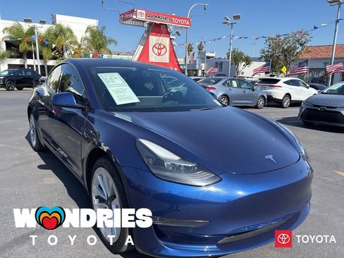 Used 2022 Tesla Model 3 Long Range AWD/4WD image 1