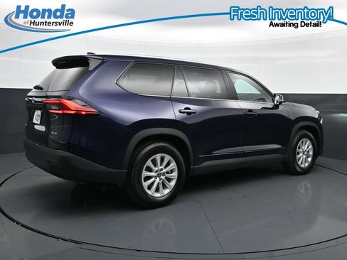 Used 2024 Toyota Grand Highlander AWD image 10