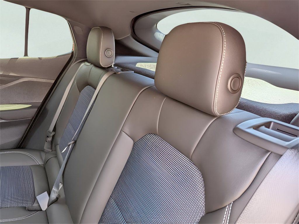 New 2026 Buick Envista Sport Touring w/ Convenience I Package FWD image 30