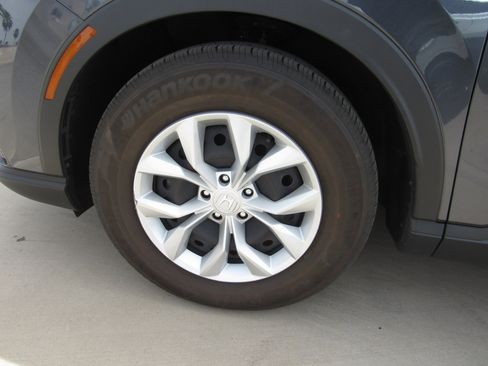 Used 2024 Honda CR-V LX image 5