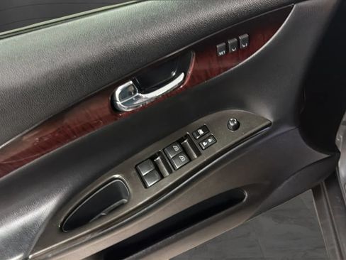 Used 2017 INFINITI QX50 2WD w/ Technology Package image 17