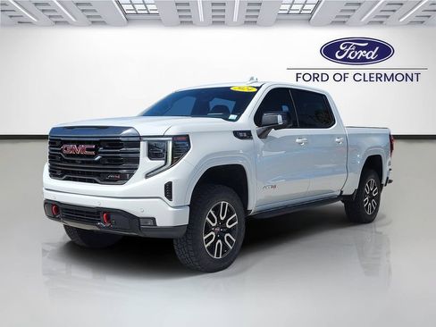 Used 2024 GMC Sierra 1500 AT4 w/ Technology Package AWD/4WD image 2