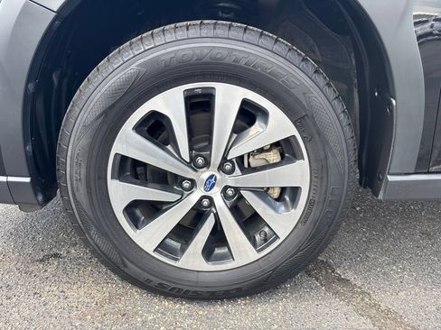 Used 2023 Subaru Outback Premium AWD/4WD image 34